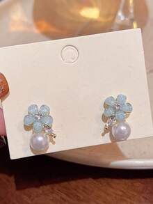 1 Pair Sweet Fairy Blue Flower Faux Pearl Stud Earrings, French Niche High-End Elegant Earrings For Women, Suitable For Daily Commute And Versatile Wear - Baby Blue - View 2