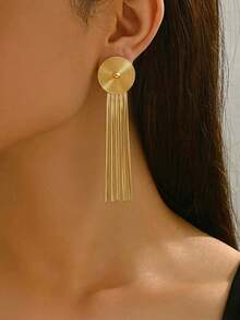 1 Pair European And American Vintage Style Gold Tassel Long Earrings, Featuring Round Brushed Metal Disc With Multiple Fine Chain Draping Design, Suitable For Women Seeking Personalized And Presence - Yellow Gold - View 5