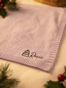 Customized Embroidered Knitted Baby Blanket: Personalized Name Pattern, Embroidered Letters, Customized Embroidered Text Pattern Blanket, Soft Breathable Knitted Fabric, Blanket, Comfortable Gift, Creative Birthday Gift - Multicolor - View 5
