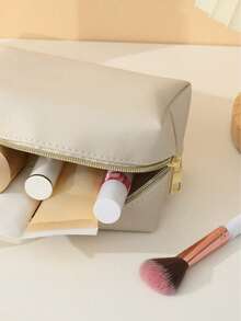 A Fashionable Minimalist, Portable Waterproof Cute Makeup Bag - Grey - View 6