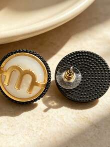 1 Pair Fashion Letter M Shaped Stud Earrings, Women's Personalized Minimalist Versatile All-Match Style Earrings, Niche Elegant Ear Jewelry - M Earrings - View 3