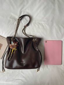 Tote Bag With Relaxed Soft Body, Drawstring Closure Design, Paired With Chain Shoulder Strap, Effortless To Carry. Spacious Interior Can Hold Many Personal Items, Decorated With Cute Charms, Simple And Elegant Style Suitable For Daily Outings, Easily Creating A Casual And Relaxed Outfit Effect. - Coffee Brown - View 6