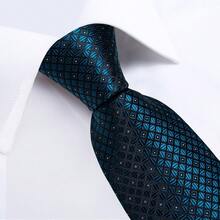 Set Dasi Pria 4 Buah Motif Berlian Biru Tua, Sapu Tangan Saku, Manset, dan Klip Dasi Perak, Cocok untuk Pernikahan, Bisnis, dan Pesta. - Biru - View 4