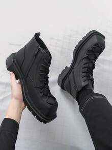 Black Square Toe Boots With Gradient Distressed Toe Cap, Contrast Color Thick Rope Shoelaces, Side Hidden Zipper, Thick Sole Design, Structured Silhouette, Clean Stitching, Men's Casual Winter Boots For Daily Wear And Style - Black - View 6