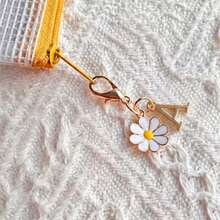 1/10/26PCS Letter Flower Keychain – Name/Initial (A-Z) – Durable Gift, Suitable For Men And Women – Applicable For Keychains With Father, Mother, Teacher, Friend Initials, Can Be Used For Backpack And Car Key Decoration Party Favors, Suitable For Graduation Season, Mother's Day, Father's Day, Wedding, Birthday Party And Other Occasions. - Multicolor - View 17