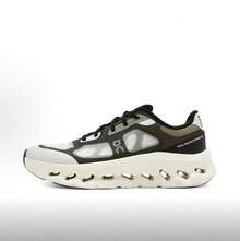 Green/Off-white (Recommended to Size Up By 0.5-1)