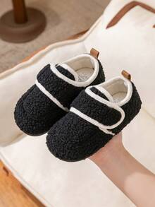 1 Pair Cartoon Contrast Color Kids Slippers, Thermal Lining Warm, Suitable For Autumn/Winter Indoor Home Wear For Boys & Girls, Non-Slip Design, Applicable For Indoor & Outdoor Scenes - Black - View 1