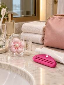 Cherry Blossom Pattern Portable Toothbrush Cap, Transparent Travel Toothbrush Storage Box, Toothbrush Head Protective Clip, Toothbrush Storage Clip, Toothbrush Dust-Proof Protective Cover, Portable Design Easy To Carry, Dust-Proof Cap, Suitable As Gift For Couples, Friends, Family, Teachers, Travel Enthusiasts, Essential For Home, Dorm, Vacation, Suitable For Birthday Gift, Back To School Gift, Wedding Accessory, Spring/Summer Essential - A - View 5