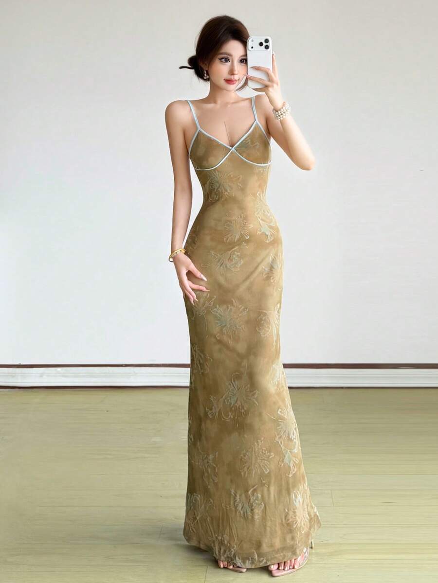 Top Dazzle Women's Party Long Slip Dress, Sleeveless Spaghetti Strap Knit Fabric, Backless Design, Slim Straight Fit, Creating Fashionable Look - Khaki - View 1