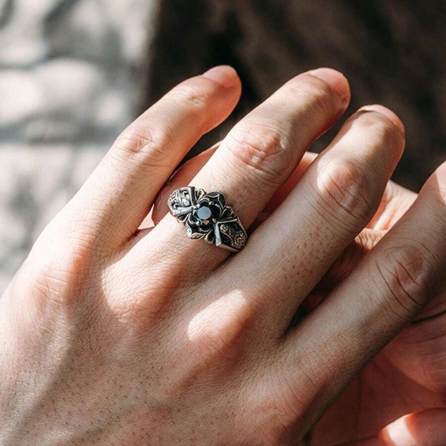 CIREY 1pc Men's Vintage Cross Ring, Premium Personalized Cold Style, Rhinestone Inlaid, Niche Design, Hip Hop Tail Ring - Cross Pattern Ring - View 1