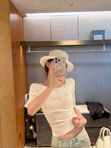 字母水鑽裝飾 T-shirt，極簡優雅船領修身短袖白色休閒夏季上衣 - 白色 - 查看 4