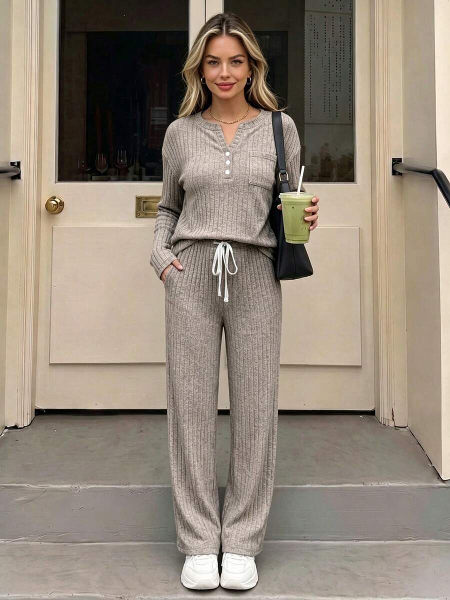 女款舒適羅紋居家服兩件套,亨利領鈕扣長袖上衣 + 抽繩高腰寬腿褲,柔軟針織寬鬆版型 - 駝色 - 查看 1