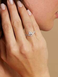 ESBERRY 1pc Moissanite Ring Romantic 0.5CT Crown Design Ring Perfect For Women's Birthday Anniversary And Daily Wear - Silver - View 3