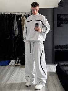 Black Curved Line Patchwork Men's 2-Piece Set, Half-Zip Stand Collar Sweatshirt With Drawstring Draped Wide Leg Pants, American Street Style Casual Outfit - Light Grey - View 2