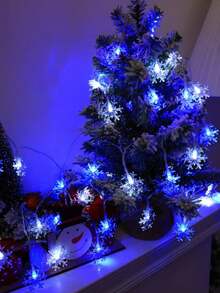 1pc Snowflake LED String Lights, Christmas Decoration String Lights, Battery Powered, Winter Wonderland Decorative Lights, With Switch Control, Outdoor Garden String Lights, Suitable For Christmas Decoration Living Room, Bedroom, Stairs, Handrail, Christmas Tree, Bedroom, Party, Wedding, Christmas Party Decoration Colorful String Lights[Battery Not Included] - Snowflake String Lights - View 5