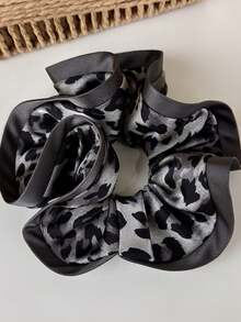 1pc Korean Style College-Inspired 4-Layer Cartoon Print Fabric Scrunchie, Premium Elegant Versatile Hair Tie For Women, Bun Hairstyle Hair Rope Head Accessory - Multicolor - View 2