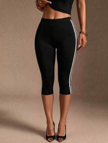 New Versatile Solid Color Split Hem Elastic Slim FitBermuda Shorts - Black - View 1
