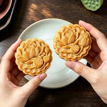 1 Set 75g Floral Mooncake Mold, Includes 2 Flower Pieces, ABS Plastic - Non-Stick DIY Hand Press Baking Mold, Suitable For Making Desserts, Pastries, Cakes, Cookies, Etc., Kitchen Tool - View 2