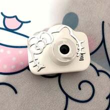 2 buah Stiker Glitter PVC Sanrio Hello Kitty - Stiker Wajah Tersenyum Ikonik & Tanda Tangan yang Lucu, Cocok untuk Ponsel, Kamera, Laptop, Kaca Spion Mobil - Stiker Sekali Pakai Mengkilap Gaya Y2K, Sempurna untuk Hadiah Pesta Ulang Tahun (Desain Tidak Beraturan) - Satu ukuran cocok untuk semua. - View 6