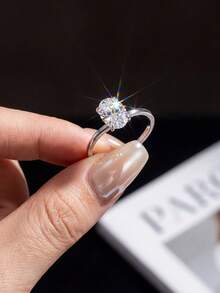 1件莫桑鑽戒指 1CT 四爪橢圓單鑽設計 優雅女款 適合訂婚與日常配戴 - 銀色 - 查看 5
