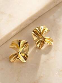 1 Pair Minimalist Unique Asymmetrical Pleated Geometric Personalized Stud Earrings Suitable For Women's Daily Wear - Yellow Gold - View 4
