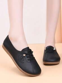 Spring/Autumn New Soft Sole Women Round Toe Slip-On Flat Shoes Versatile Comfortable Lightweight Fashionable Breathable Anti-Slip Loafers For Middle-Aged And Elderly Mothers - Black - View 4