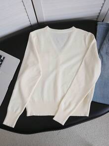 2026 Autumn/Winter New Elegant V-Neck Knitted Cardigan Women's Exquisite Metal Button Pocket Design Slim Fit Short Outerwear Sweater - Apricot - View 9