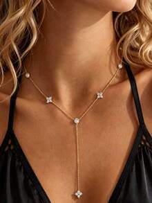 European And American Luxury Clover Y-Shaped Pendant Necklace, Gold-Plated Rhinestone Flower Adjustable Collarbone Chain, Exquisite Starry Sky Tiny Diamond Design, Gentle And Sophisticated Atmosphere, Suitable For Dates, Evening Parties, Commuting, Parties, Women's Daily Neck Jewelry, Birthday, Anniversary, Valentine's Day Gift, Elegant Jewelry - Y-shaped Four-leaf Clover Necklace - View 2