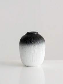 1pc Creative Gradient Resin Vase, Exquisite Finish With Multiple Styles. Great Decor For Garden, Windowsill, Desktop And Living Room. Ideal Ornament & Gift For Anniversaries, Holidays, Family And Friends. - Vase - View 14