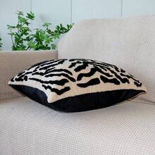 One Embroidered Tiger Pattern Pillow Cover, Light Luxury Decorative Pillowcase For Living Room Bed Sofa Cushion Back Pillow Cover - Multicolor - View 6