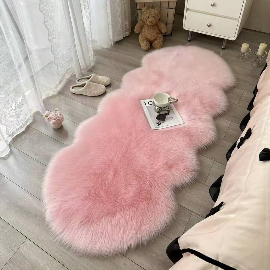 1pc Asymmetrical Cloud Shaped Rug, Soft Light Pink, Faux Rabbit Fur Plush Bedroom Bedside Mat, Living Room Vanity Decor Floor Mat, Handmade Cut With 1-5cm Error, Suitable For Autumn/Winter Warmth Home Decor, Christmas, Thanksgiving, Bedroom, Bathroom Decoration Rug, Bedroom Decor, Small Rug, Carpet, Home Decor, Living Room Rug, Bedroom Rug - Multicolor - View 1