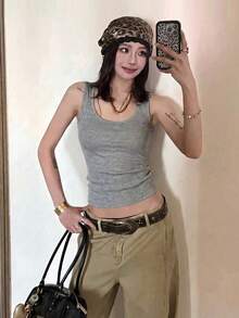 女款修身無袖U領上衣，鑲鑽十字設計，夏季廢土風美式復古棕色細肩帶背心休閒款 - 灰色 - 查看 2