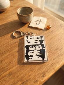 1pc/6pcs K-Pop Group CO-RTIS Aesthetic Acrylic Keychains, Popular Boy Band CO-RTIS Visual Series Including Red Large Letter Five-Member Photo, Black & White Vintage Style Member Group Photo, Backpack & Car Key Accessories, Gift For CO-RTIS Fans & K-Pop Music Lovers - Multicolor - View 8