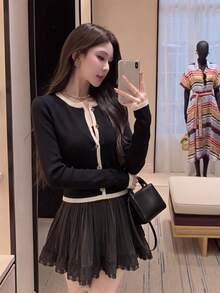 女款韓系甜美休閒對比鈕扣針織開襟衫，短版修身顯瘦上衣，溫柔減齡百搭長袖內搭/單穿，初秋新品，Ins風 - 黑色 - 查看 2