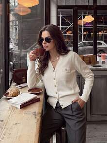 2026 Autumn/Winter New Elegant V-Neck Knitted Cardigan Women's Exquisite Metal Button Pocket Design Slim Fit Short Outerwear Sweater - Apricot - View 2