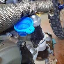 1pc Car Engine Oil Funnel, Universal Silicone Liquid Funnel, Foldable Portable Car Oil Change Funnel, Telescopic Long Neck Liquid Funnel - A - View 2