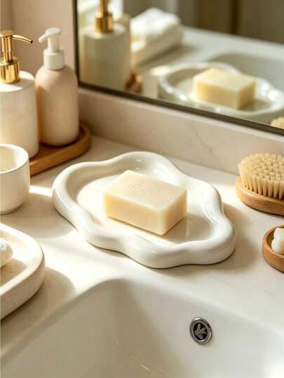 1pc Cloud-Shaped White Asymmetrical Wavy Soap Dish, Decorative Jewelry Tray Bathroom Accessory Home Decor, Cloud Wavy Soap Holder, Glossy White Sink Soap Tray, Decorative Curved Soap Storage Dish, Draining Soap Tray, Ins Style Bathroom Countertop Decor, Smooth Ceramic Soap Holder, Multi-Functional Storage Tray, Can Hold Soap, Cosmetics And Small Accessories, Cute Cloud Bathroom Soap Dish, Bathroom Home Decor
