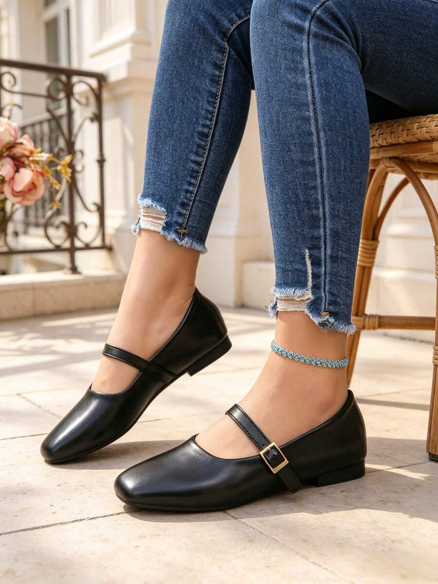 Spring/Autumn New Fashion Versatile Black Wide Fit Plus Size Shallow Toe Pointed Flat Slip-On Shoes Comfortable Lightweight Daily Wear - Black - View 1
