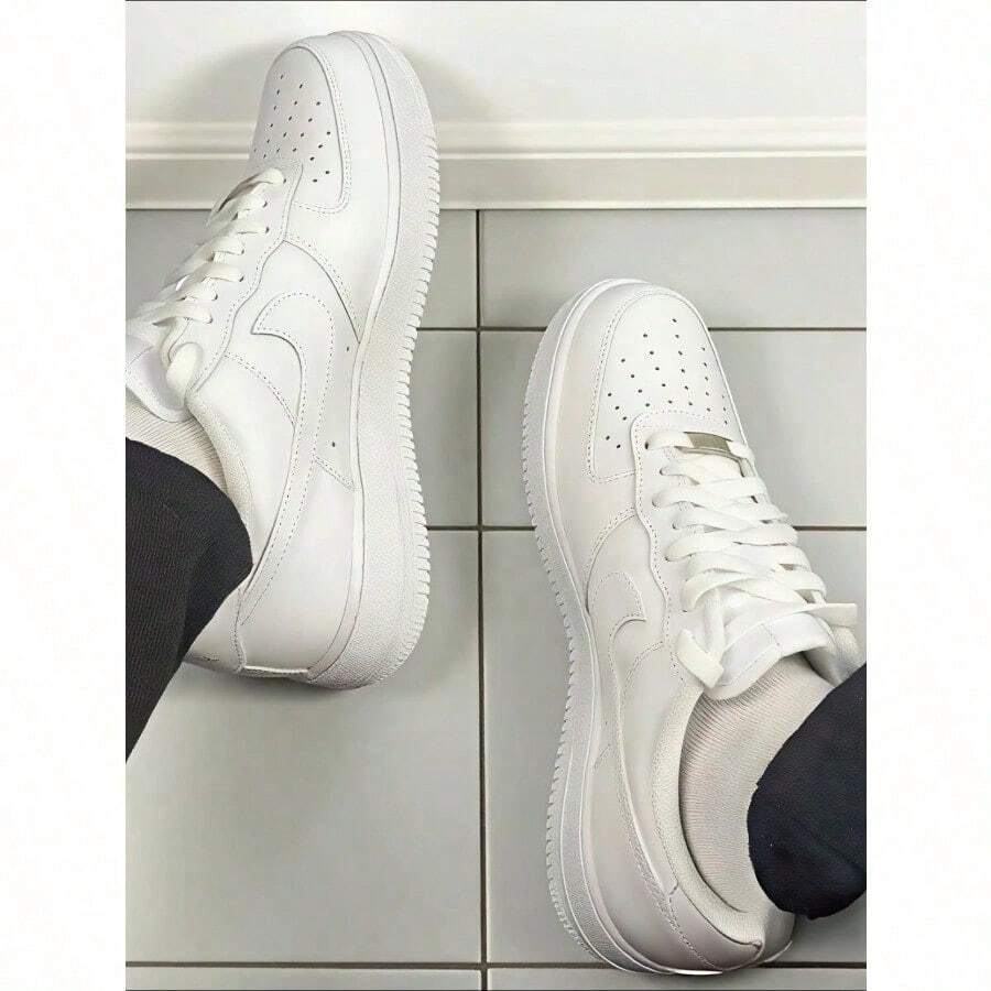 Nike أحذية رياضية رجالية - أبيض - مشاهدة 1