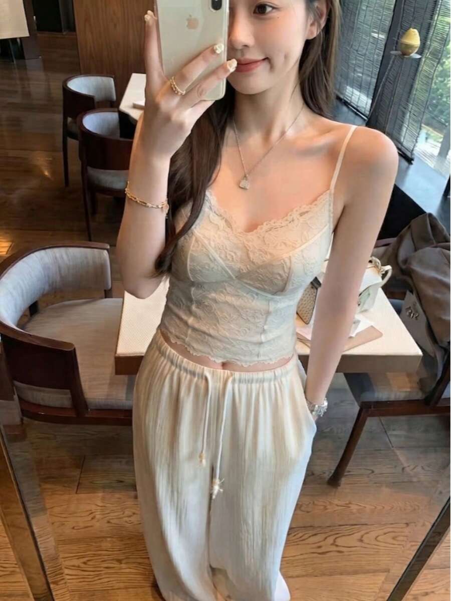 新款夏季蕾丝边不对称下摆加垫吊带背心,女士休闲款 - 杏色 - 查看 1