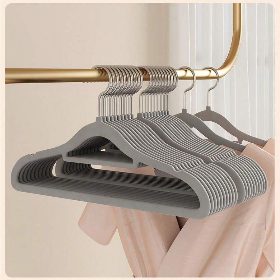 4pcs Premium Seamless Hangers, Non-Slip Clothes Hangers For Home, No Bulging Or Deformation, Wardrobe Storage Organizer, Strong Load-Bearing And Durable, Multi-Color Set, Enhance Wardrobe Style, Non-Slip Groove Design, Clothes Won't Slip Off - View 1