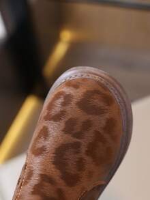 Sepatu Bot Pendek Fashion Anak dengan Samping Elastis, Ritsleting Samping, Slip-On, Anti-Selip dan Sol Tebal untuk Balita Laki-Laki dan Perempuan - Mocha Brown - View 6