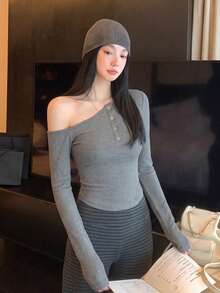 甜辣風女款不對稱露肩側扣長袖修身T恤上衣，秋季內搭，萬聖節穿搭 - 灰色 - 查看 4