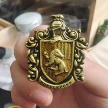Warner Bros 1pc Authentic "Harry Potter" Hogwarts Metal Brooch, Vintage Enamel School Emblem Lapel Pin, Cosplay Costume Accessory, Party Gift, Christmas Gift (Random Style) - Multicolor - View 5