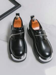 Sepatu Loafer Pria Ujung Bulat dengan Penutup Logam, Resleting Samping, Sol Tebal, Model Slip-On, Sepatu Formal untuk Jas dan Pesta - Hitam - View 10