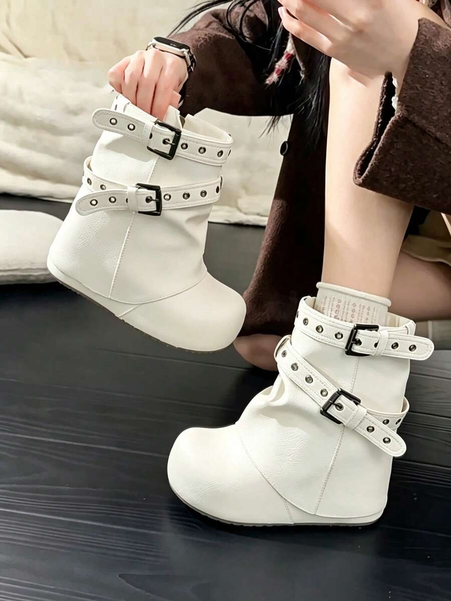 女款哥德龐克風白色PU皮革中筒靴，圓頭鬆弛抓皺設計，隱藏式楔形跟，雙扣帶金屬孔眼戰鬥靴，熱銷新品 - 白色 - 查看 1