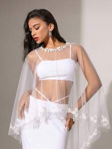 1PC Leaf Embroidered Tulle Bridal Veil, 2 In 1 Wearable Wedding Veil & Cape Shawl, White Lace Edge Bridal Cape For Wedding Ceremony Photoshoot - Multicolor - View 3