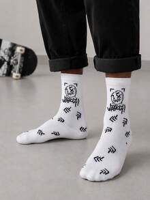 5 Pairs Men's Black & White Graffiti Mid-Calf Socks, Street Style Cartoon Pattern Casual Socks, Soft Comfortable Breathable Spring Autumn Socks, Suitable For Daily Commute, Sports, Skateboarding And Streetwear Outfits - Multicolor - View 6