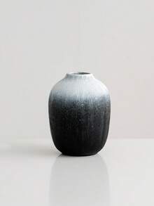 1pc Creative Gradient Resin Vase, Exquisite Finish With Multiple Styles. Great Decor For Garden, Windowsill, Desktop And Living Room. Ideal Ornament & Gift For Anniversaries, Holidays, Family And Friends. - Vase - View 15