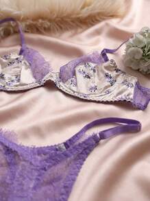 Aesletic Set Lingerie Seksi Wanita Motif Bunga dengan Patchwork Renda - Purple - View 7